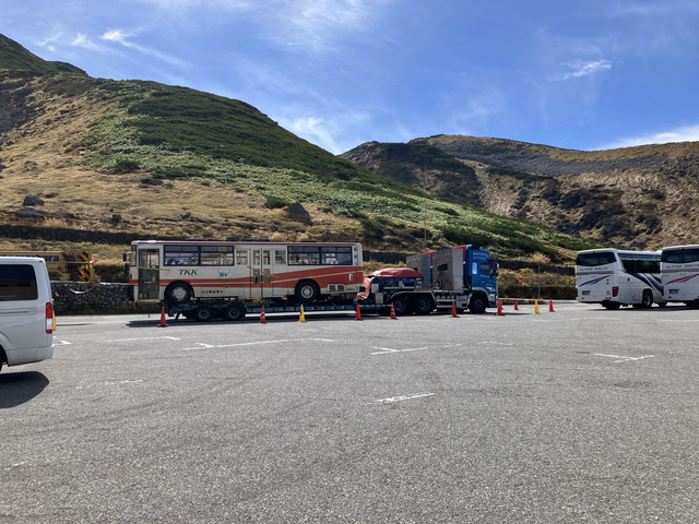 立山トンネルトロリーバスの下山準備に遭遇‼️